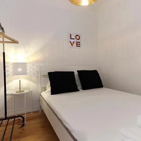 Sao Bento Typical By Homing Apartment Lisbon